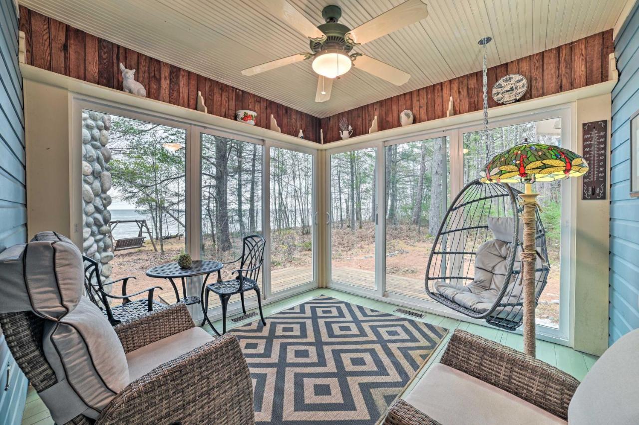 Waterfront Cheboygan Home With Fire Pit Eksteriør bilde