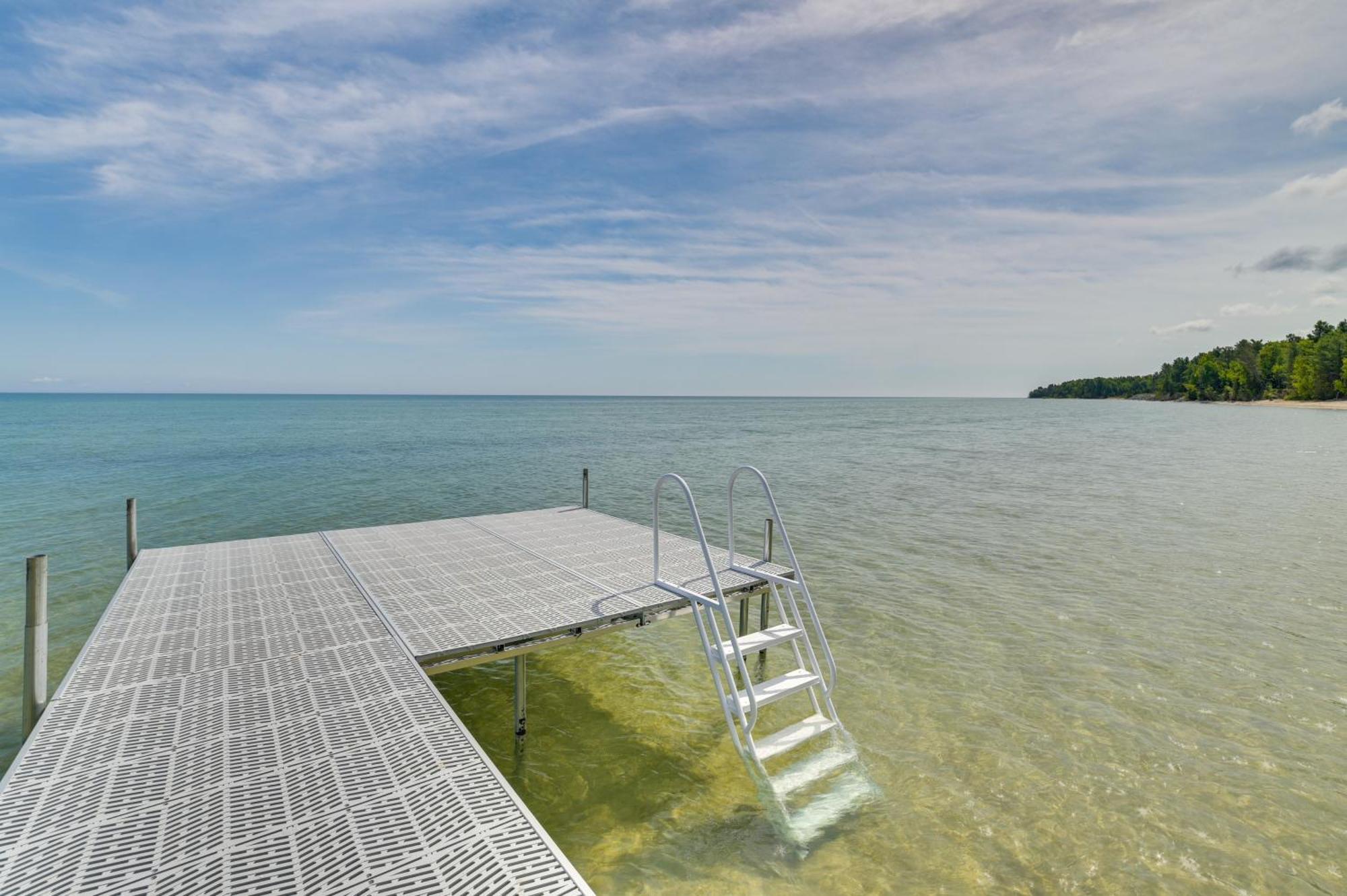 Waterfront Cheboygan Home With Fire Pit Eksteriør bilde