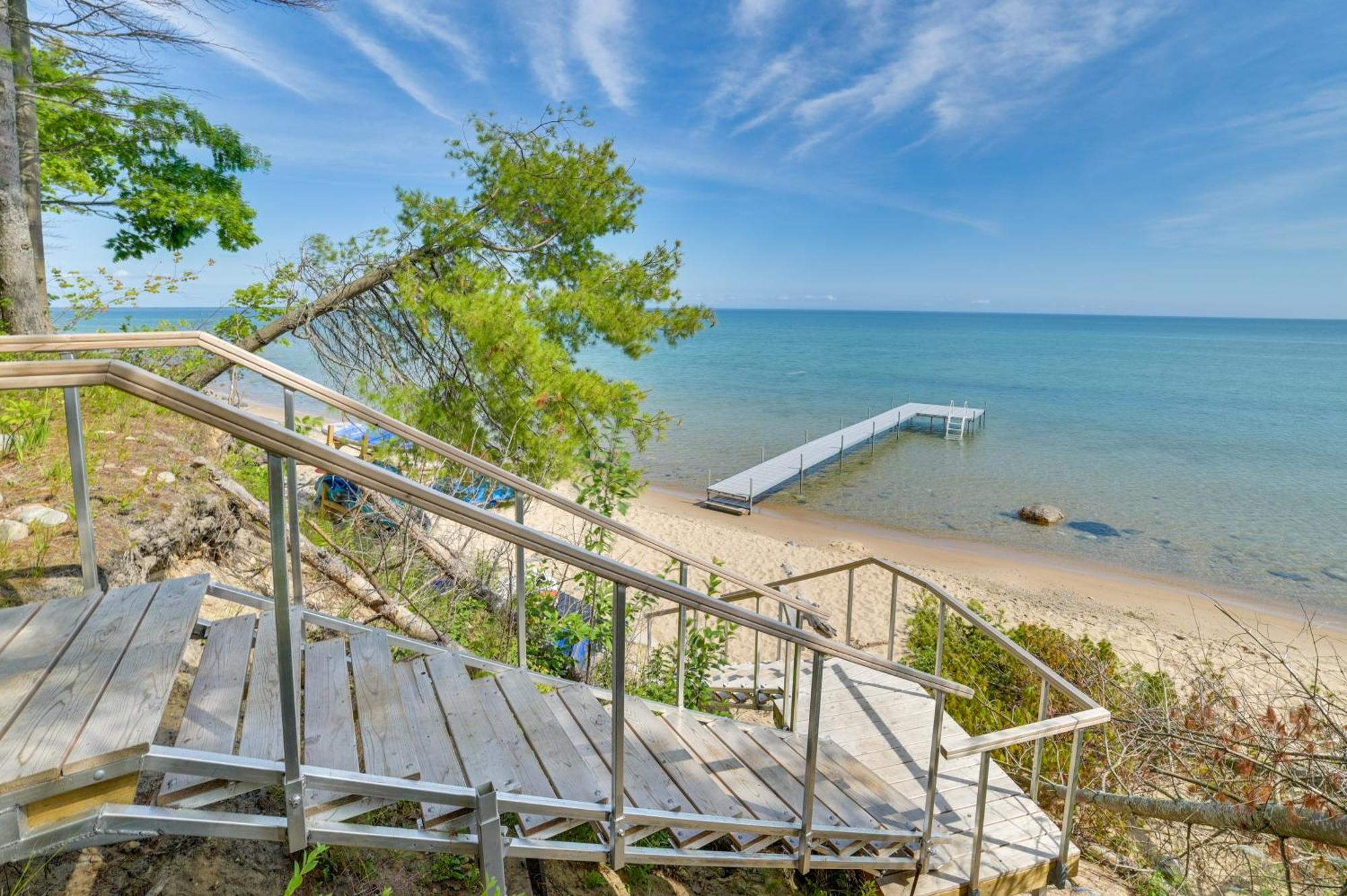 Waterfront Cheboygan Home With Fire Pit Eksteriør bilde